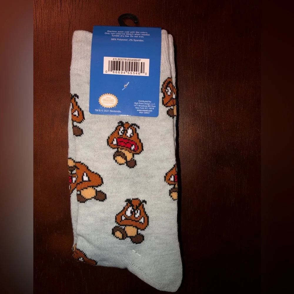 SUPER MARIO BROS NOVELTY CREW SOCKS NWT MEN’S SHOE SIZE 6.5-12
